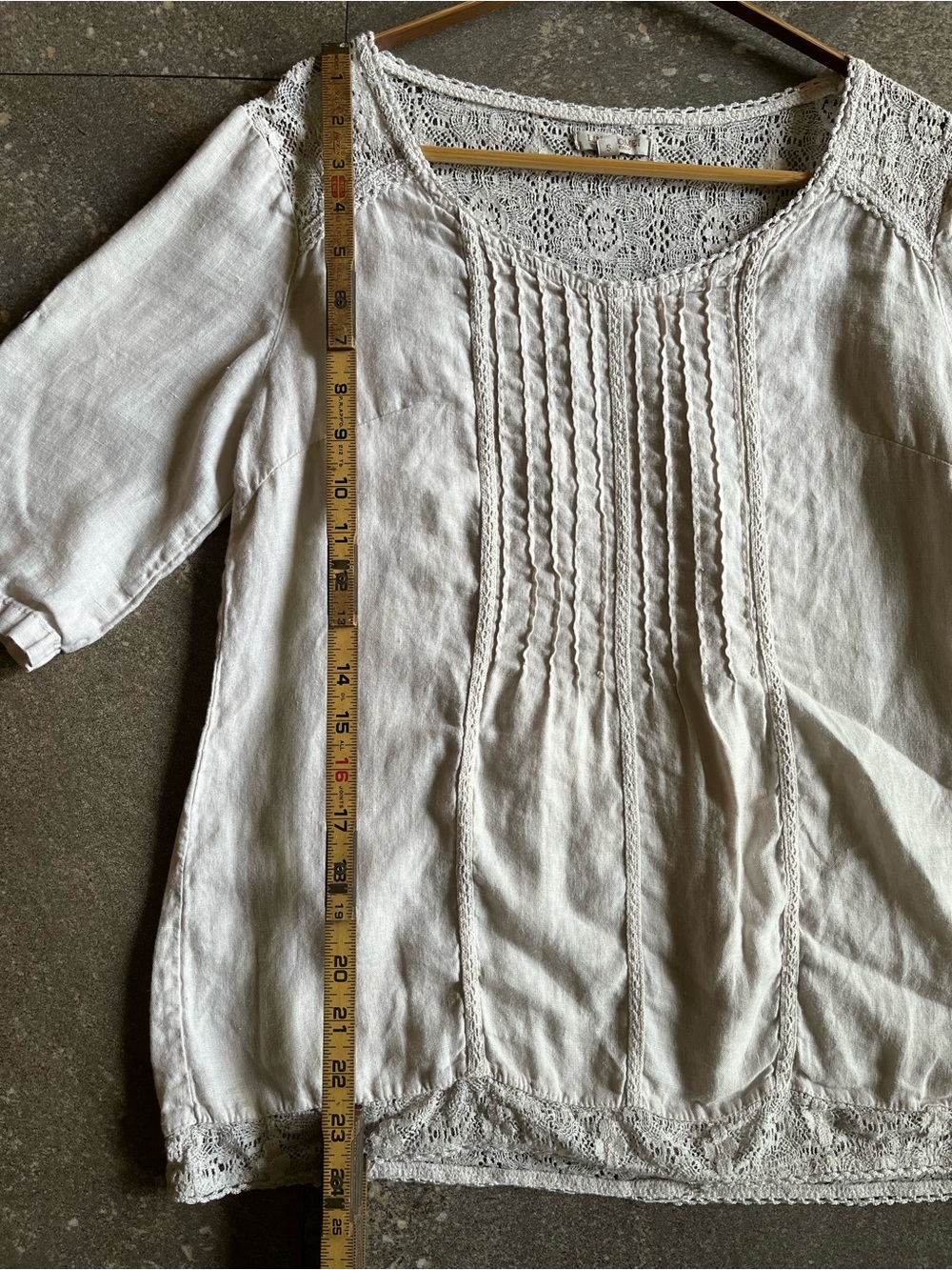 Italian Linen Lina Tomei Crochet Lace-Trim Top in Light Natural Beige - Picture 7 of 9